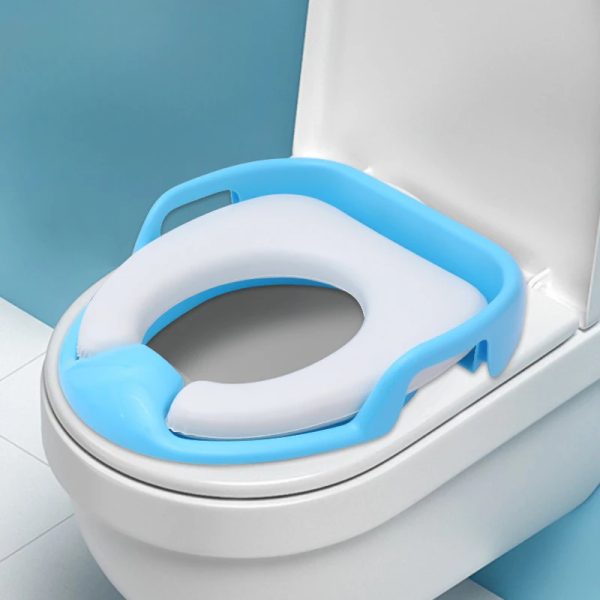 Travel-sized package of disposable toilet seat covers, ideal for carrying in purses or backpacks.